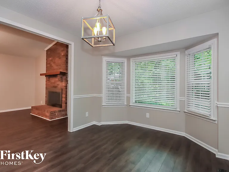 4440 Huntington Dr — Photo 5