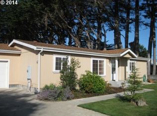330 June Ave, Bandon, OR 97411