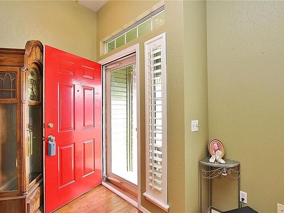 4th image of 6713 NW 123rd St