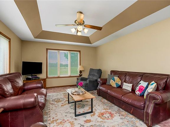 4th image of 15628 238th St