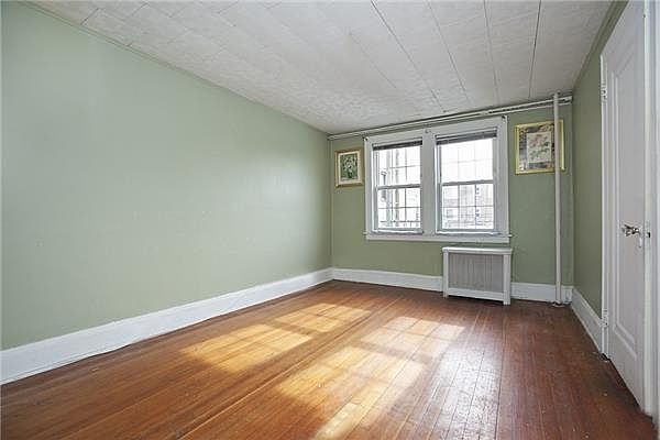 1st image of 2149 23rd St