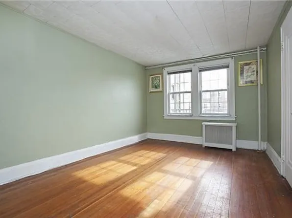 2149 23rd St, Astoria, NY 11105