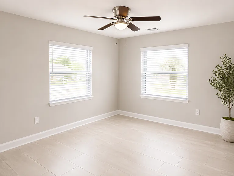 504 Engman St #B — Photo 7