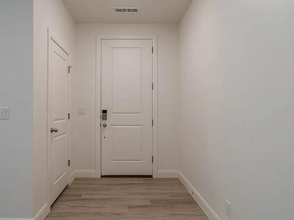 3rd image of 5761 S Carnelian Pkwy