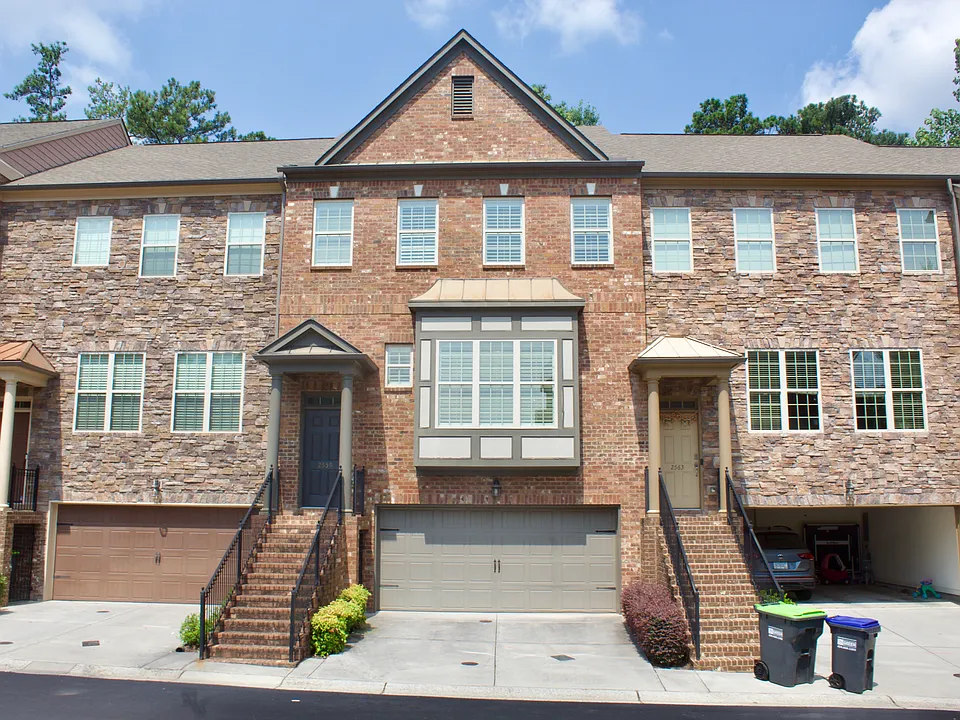 2559 Willow Field Xing SE