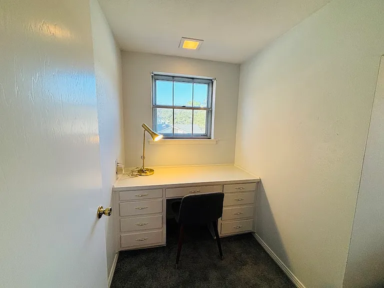 108 W Lilly Ln — Photo 38