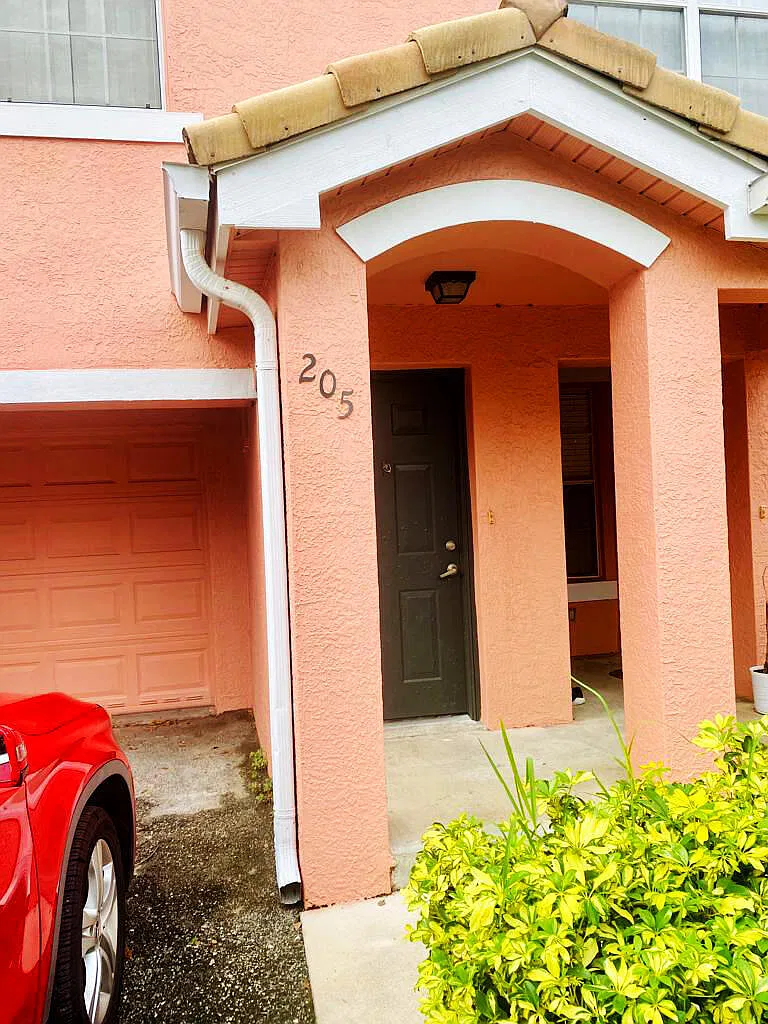 2 bed, 2.0 bath, 1288 sqft, $2,200 — Photo 1