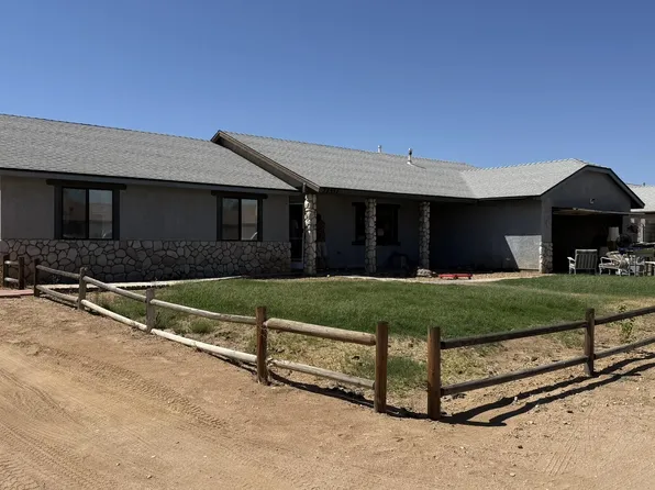 22557 Ojai Rd, Apple Valley, CA 92308