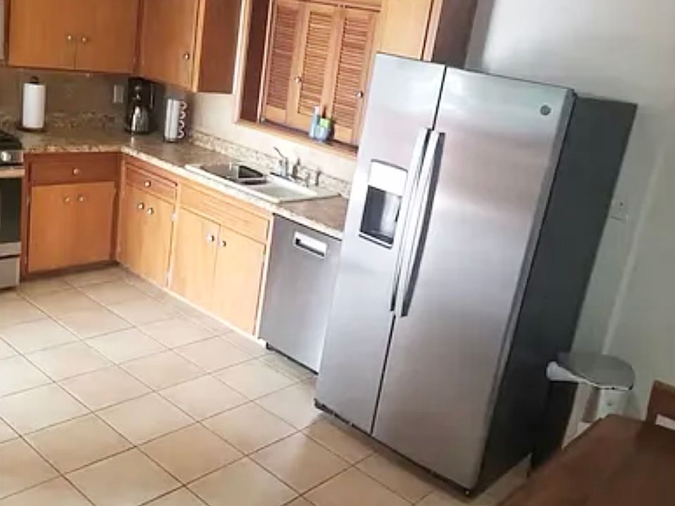 Kitchen with appliances