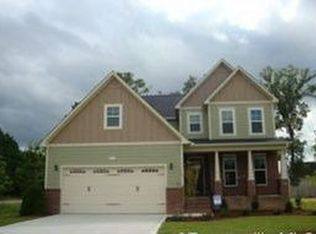 3132 Eaglecrest Ln, Fayetteville, NC 28306