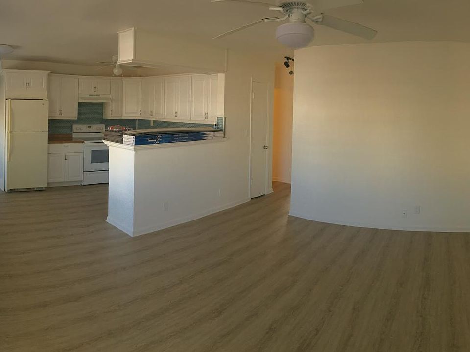 1st image of 810 Lake Shore Dr APT 35