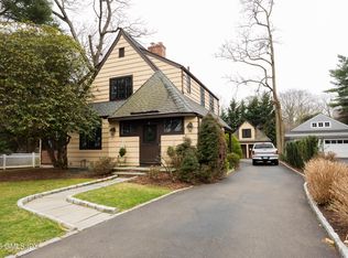 28 Terrace Ave, Riverside, CT 06878