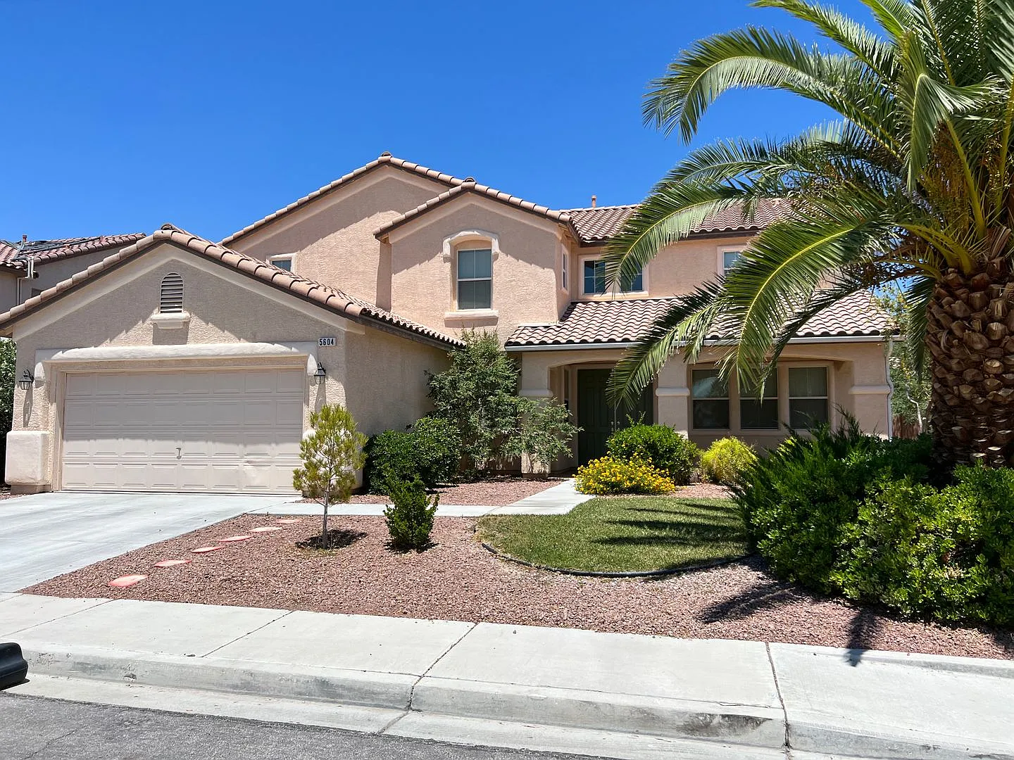 Large Amazing Home In Iron Mountain Ranch — Photo 3