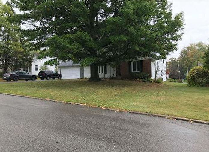 2nd image of 1155 Burkwood Rd