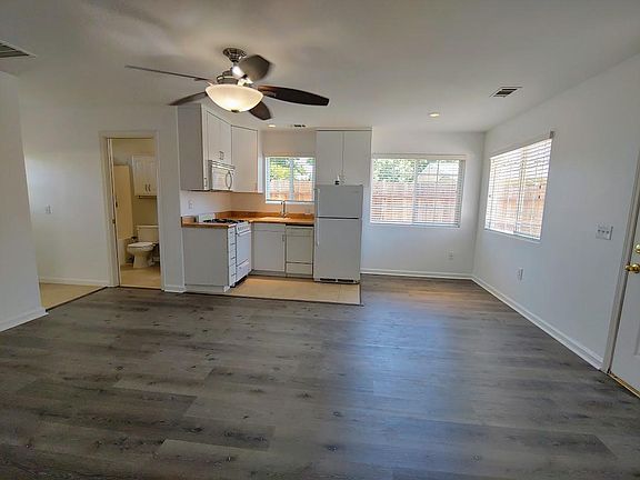 4th image of 2636 S Fontana Ct