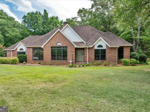 104 Cedar Creek Dr, Dublin, GA 31021