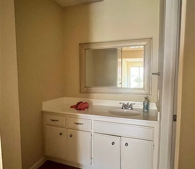 15425 Sherman Way #101 — Photo 3