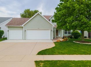 1102 Pine Meadows Ct, Normal, IL 61761