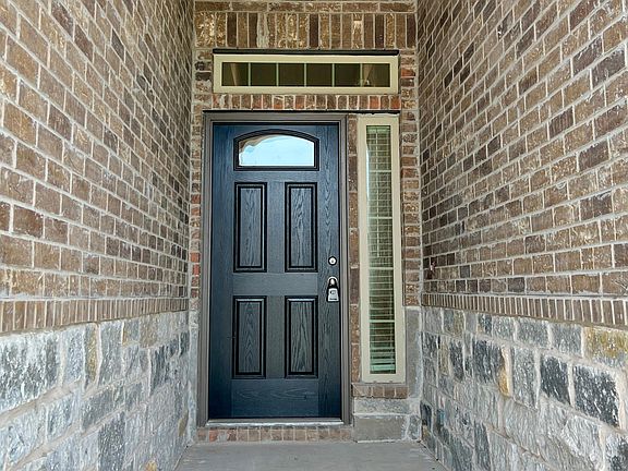 3rd image of 333 Blue Oak Blvd