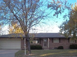 1008 E 27th Ave, Hutchinson, KS 67502