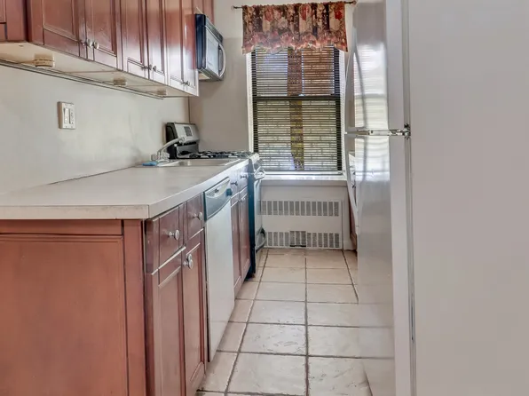 359 Ovington Avenue image 11 of 19