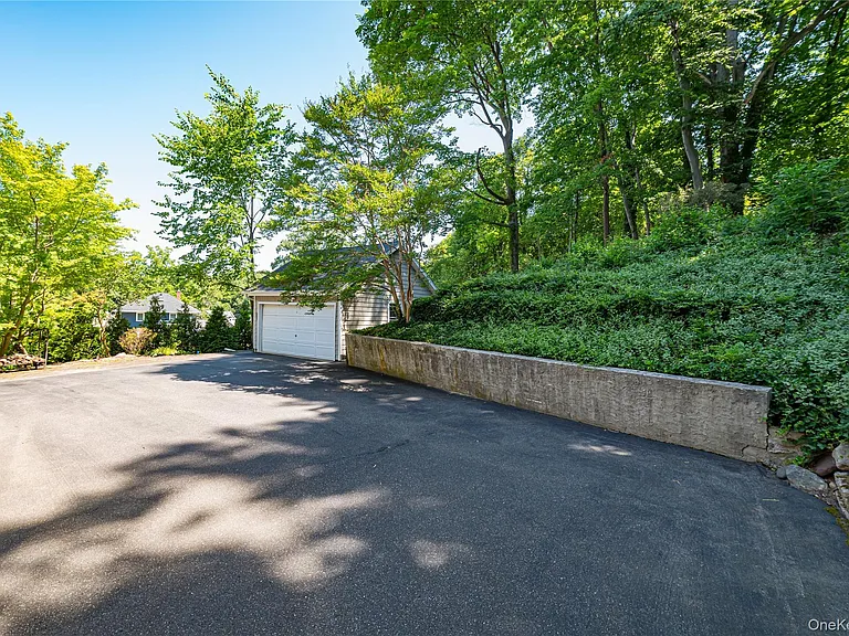 24 Soundview Rd — Photo 20