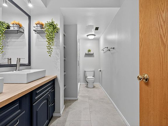 2nd image of 10571 Palos Pl #B