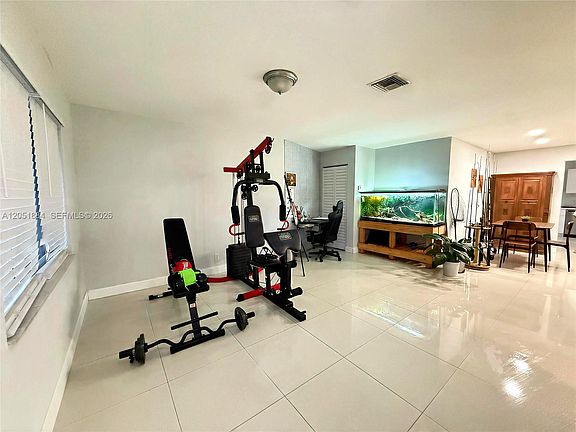 4th image of 6362 Southgate Blvd #2