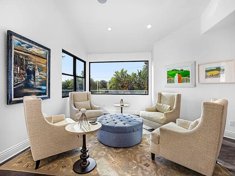1070 Coronado Ave — Photo 31