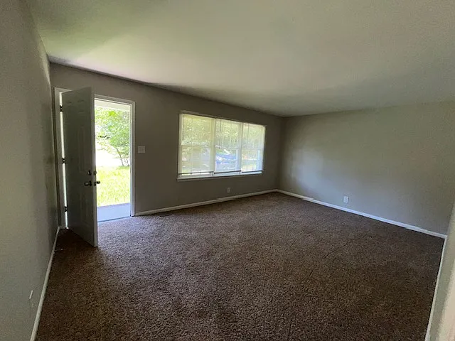 2293 Arrowwood Dr — Photo 7