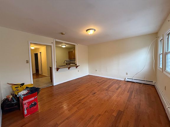 4th image of 20 Dales Ave #1
