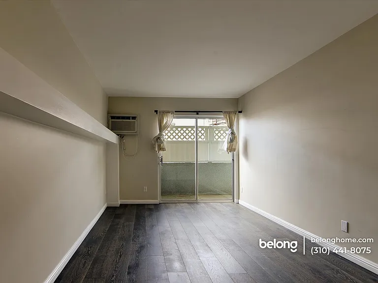 2223 S Bentley Ave #104 — Photo 23
