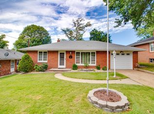 1112 Beaumont St, Alton, IL 62002