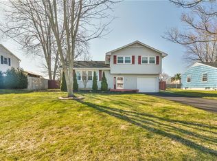 16 Gulf Line Rd, Liverpool, NY 13090