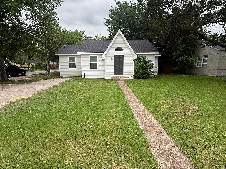 514 Brown St — Photo 1