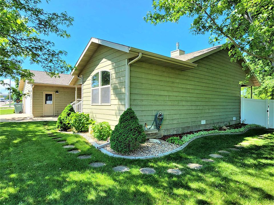 1906 7th Ave, Belle Fourche, SD 57717 Zillow