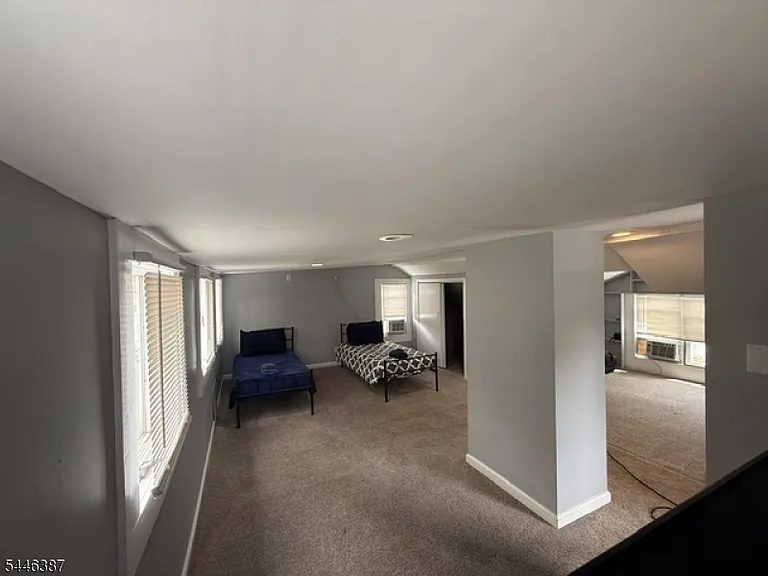 208 Laurel Ave — Photo 8
