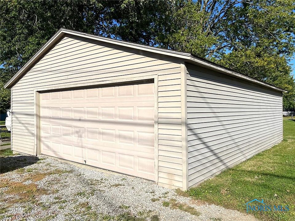 1st image of 326 N 5th St