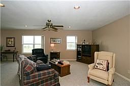 4th image of 4003 Jackson Dr