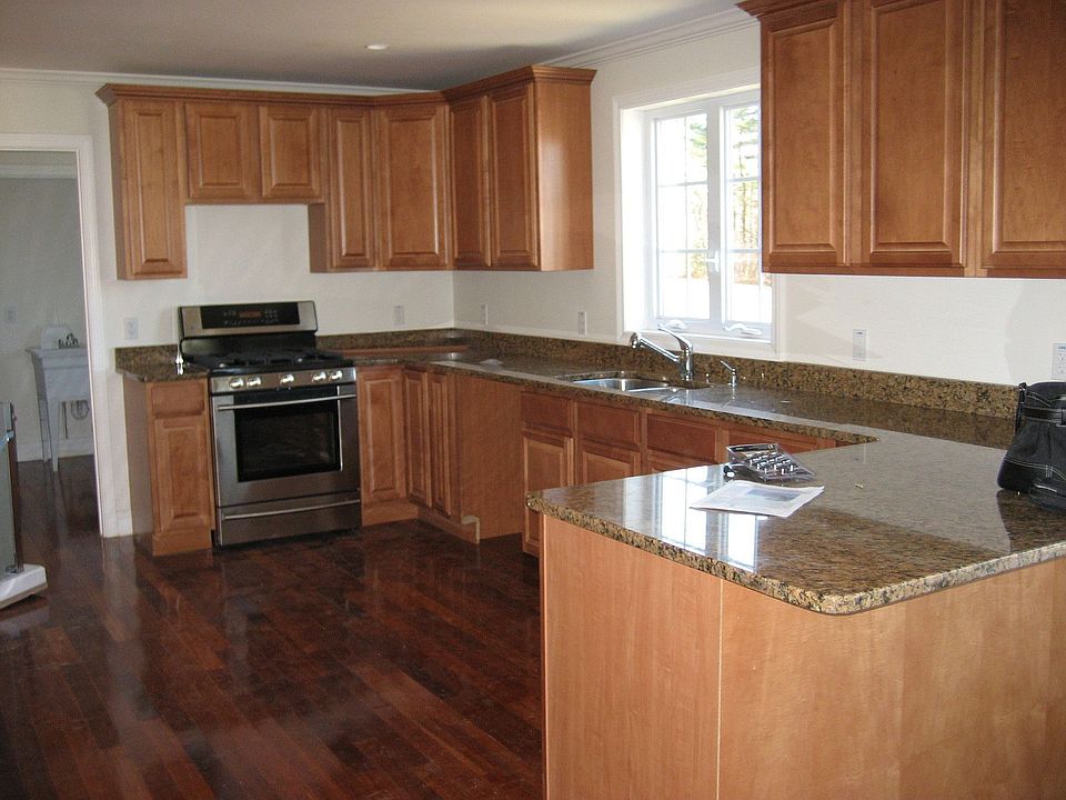 2nd image of 94 N End Rd