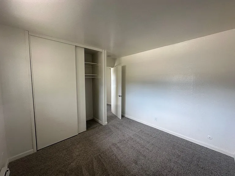 190 Adler Ave — Photo 29