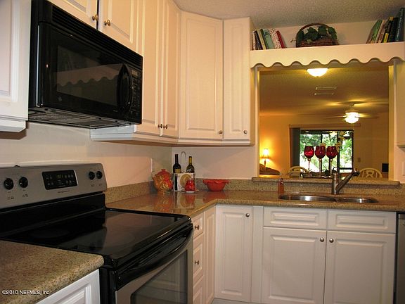 3rd image of 804 Marsh Cove Pl #804