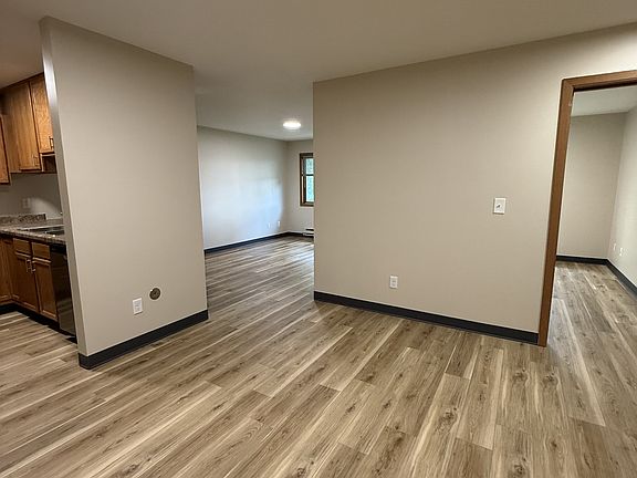 Dining Room & Entrance