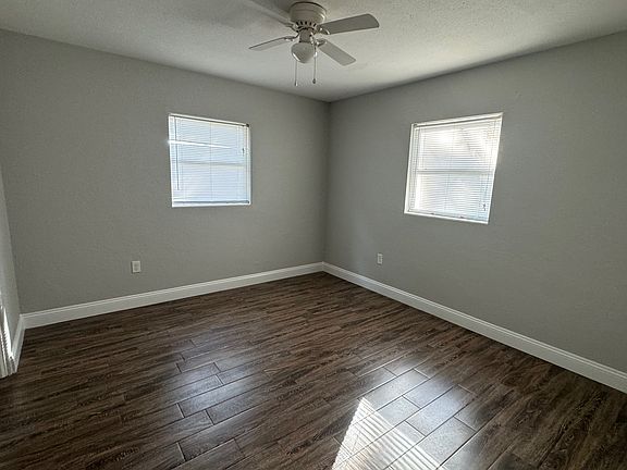 5th image of 509 Varsity St