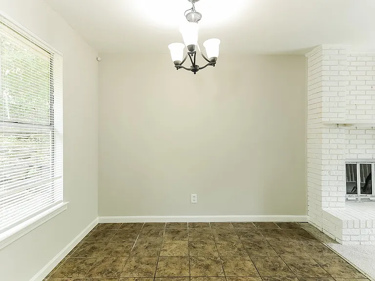 232 Glenvalley Ln NW — Photo 6
