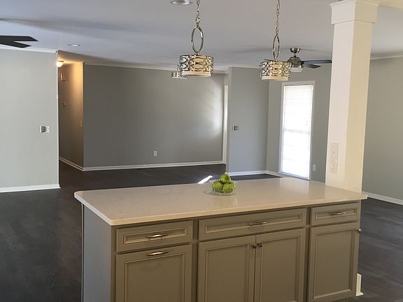 5th image of 600 Scottwoods Dr