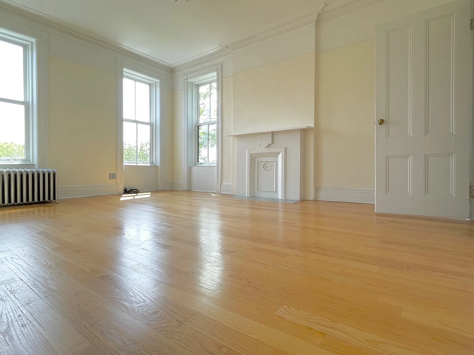 2 bed, 1200 sqft, $9,000 — Photo 4
