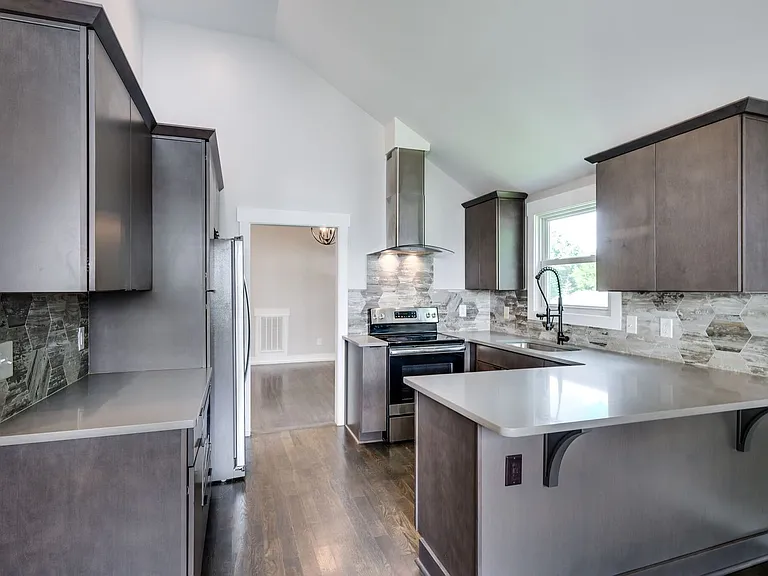 1421 Janie Ave — Photo 8