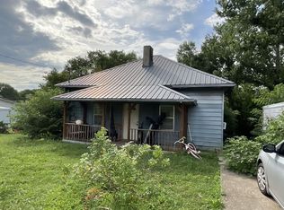 203 Englewood Ave, Englewood, TN 37329