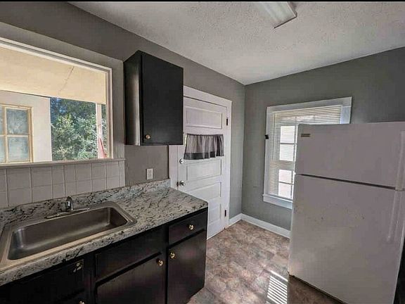 5th image of 2992 Jefferson St